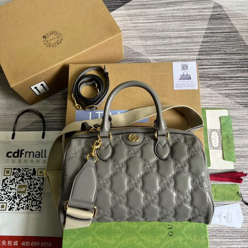 Gucci 702242 GG matelassé kožená kabelka přes rameno Prašná šedá