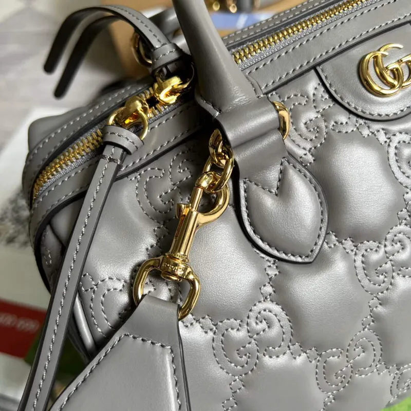 Gucci 702242 GG matelassé kožená kabelka přes rameno Prašná šedá