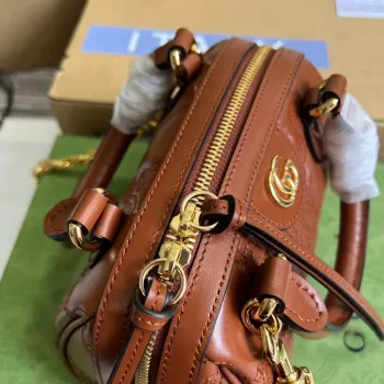 Gucci 702251 GG matelassé kožená taška s horním uchopem Hnědá