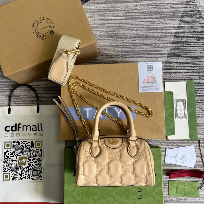 Gucci 702251 GG matelassé kožená taška s horním uchopem Béžová
