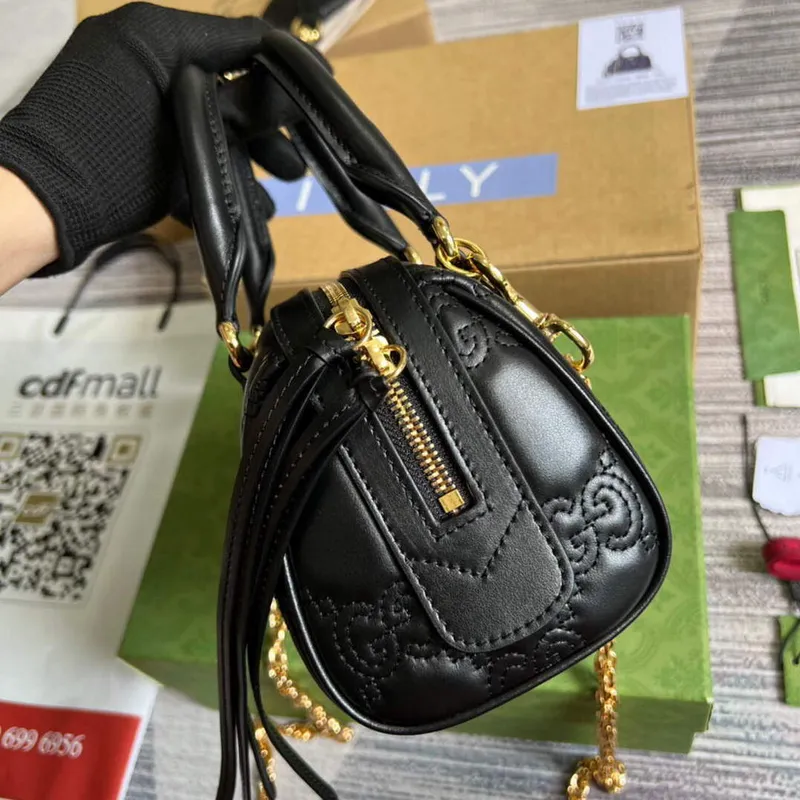 Gucci 702251 GG matelassé kožená taška s horním uchopem Černá