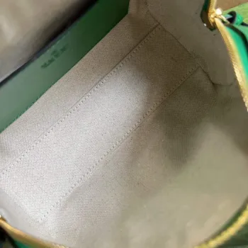 Gucci 702251 GG matelassé kožená taška s horním uchopem Jasně zelená