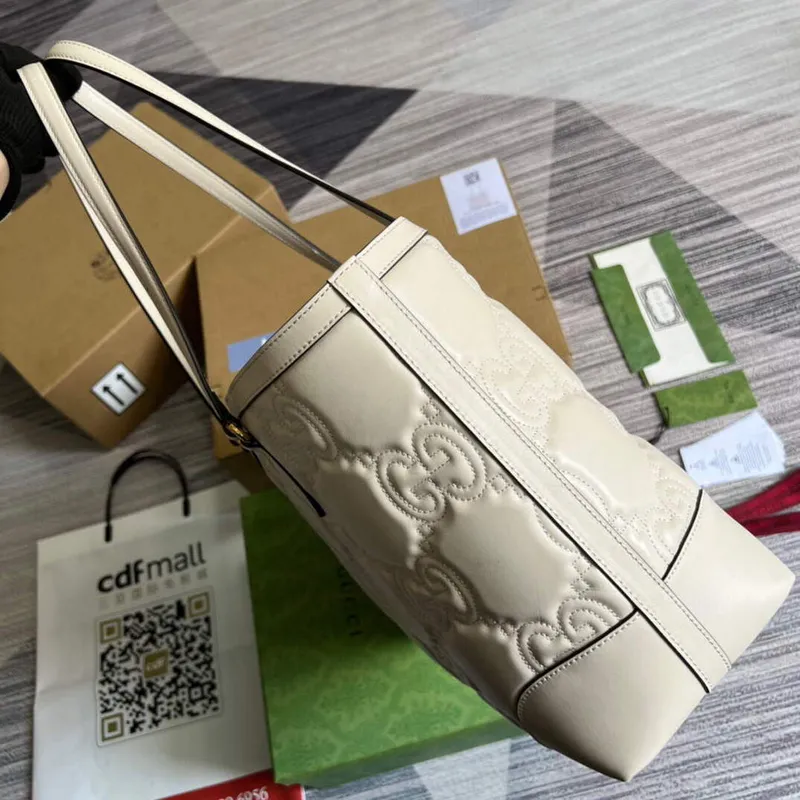 Gucci 631685 GG matelassé kožená střední taška bílá