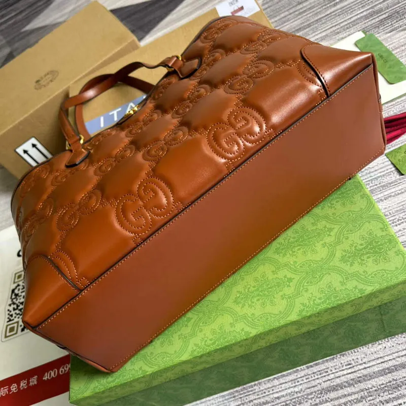 Gucci 631685 GG matelassé kožená střední taška světle hnědá