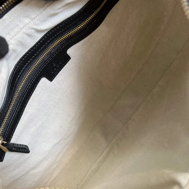 Gucci 702823 Gucci Attache velká kabelka přes rameno Černá