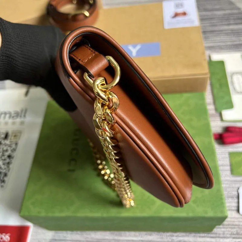 Gucci 699268 Gucci Blondie kožená taška přes rameno Hnědá