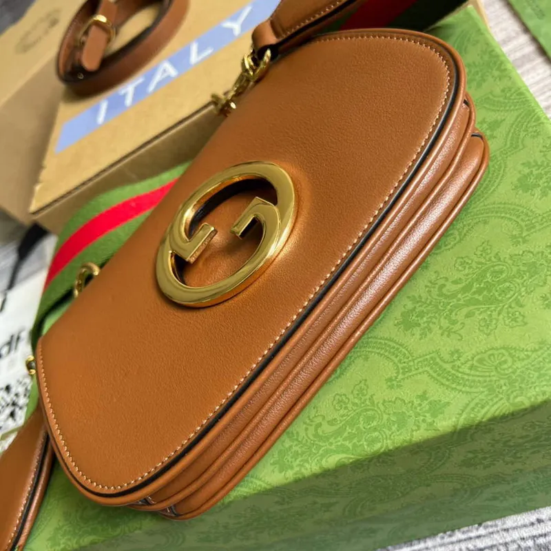 Gucci 698643 Gucci Blondie mini kožená taška Hnědá