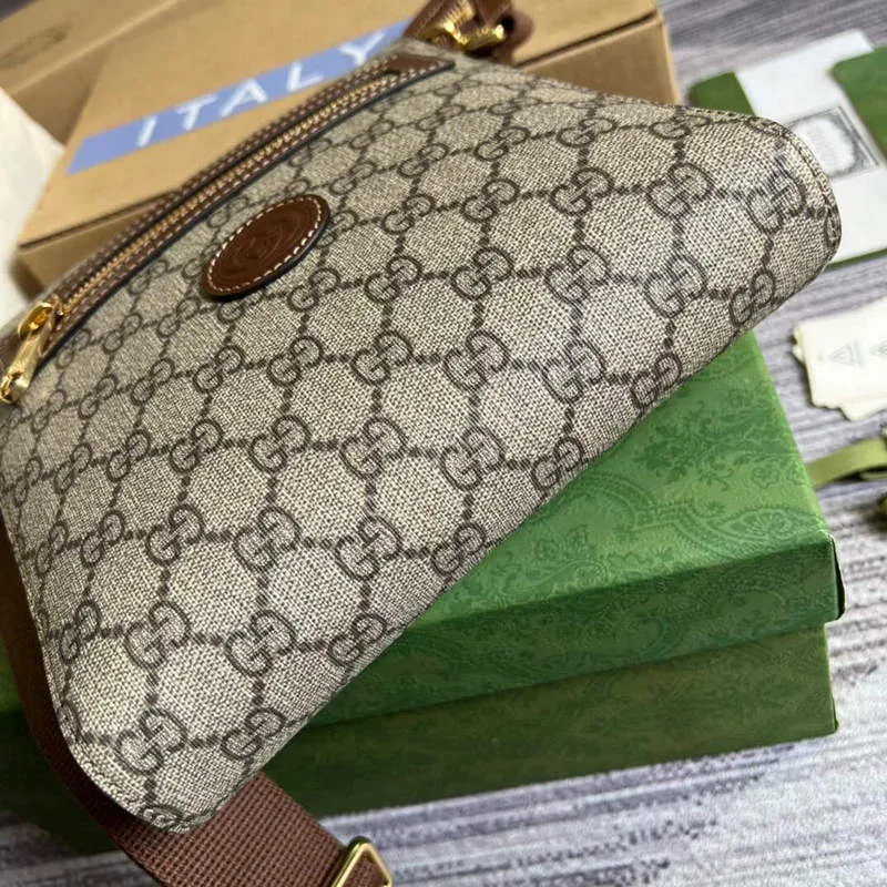 Gucci 681021 GG Supreme messenger taška Hnědá