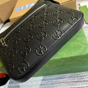 Gucci 406410 GG embosovaná malá messenger taška černá