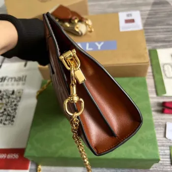 Gucci 702200 GG matelassé kožená kabelka přes rameno hnědá