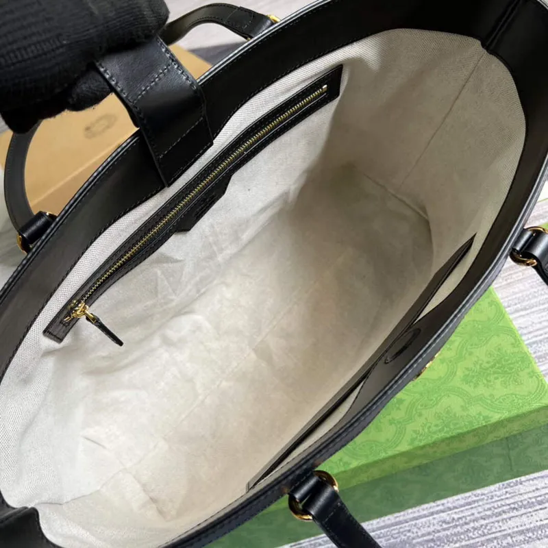 Gucci 631685 GG matelassé kožená střední taška černá