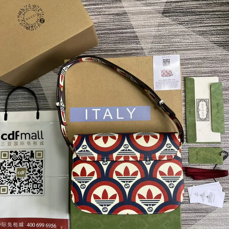 Gucci adidas x Gucci Horsebit 1955 ramenní taška 602204 modrá a červená kůže