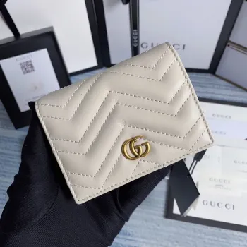 Gucci 466492 GG Marmont pouzdro na karty v bílé barvě