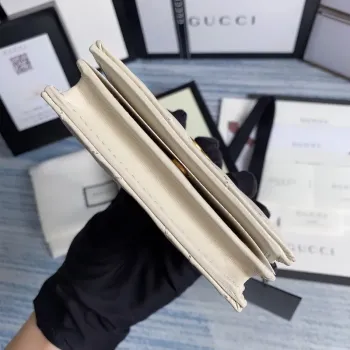 Gucci 466492 GG Marmont pouzdro na karty v bílé barvě
