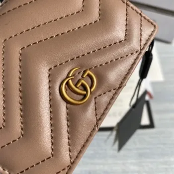Gucci 466492 GG Marmont pouzdro na karty v světle růžové barvě
