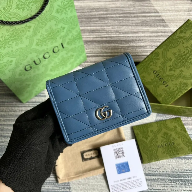 Gucci 466492 GG Marmont pouzdro na karty v modré barvě