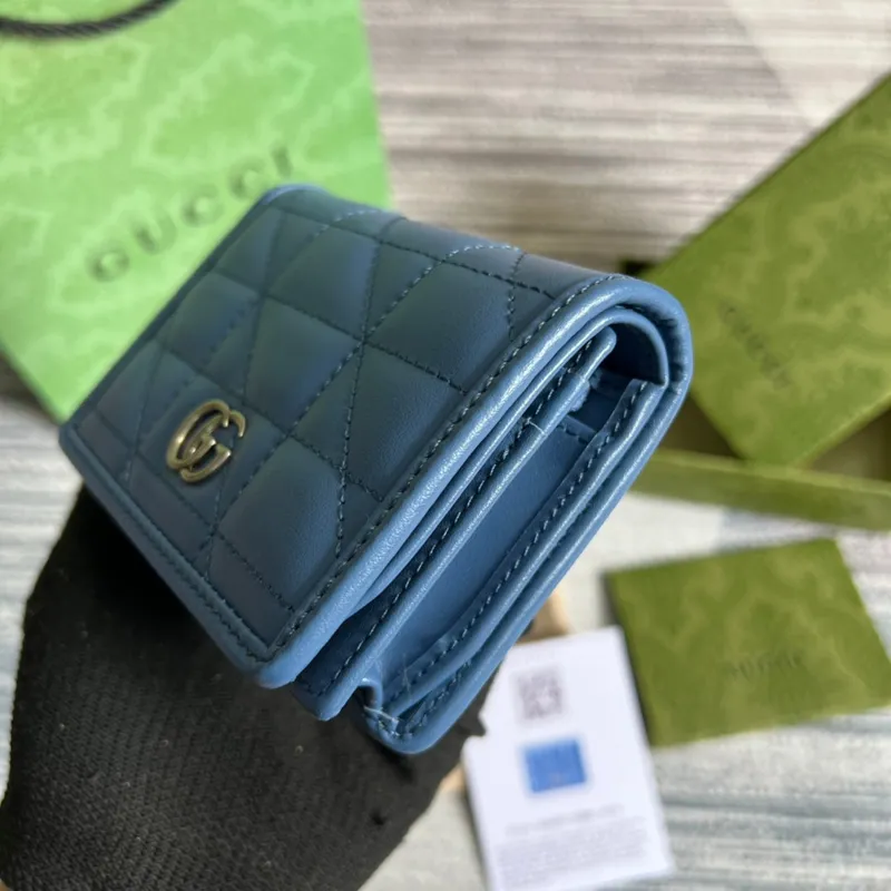 Gucci 466492 GG Marmont pouzdro na karty v modré barvě