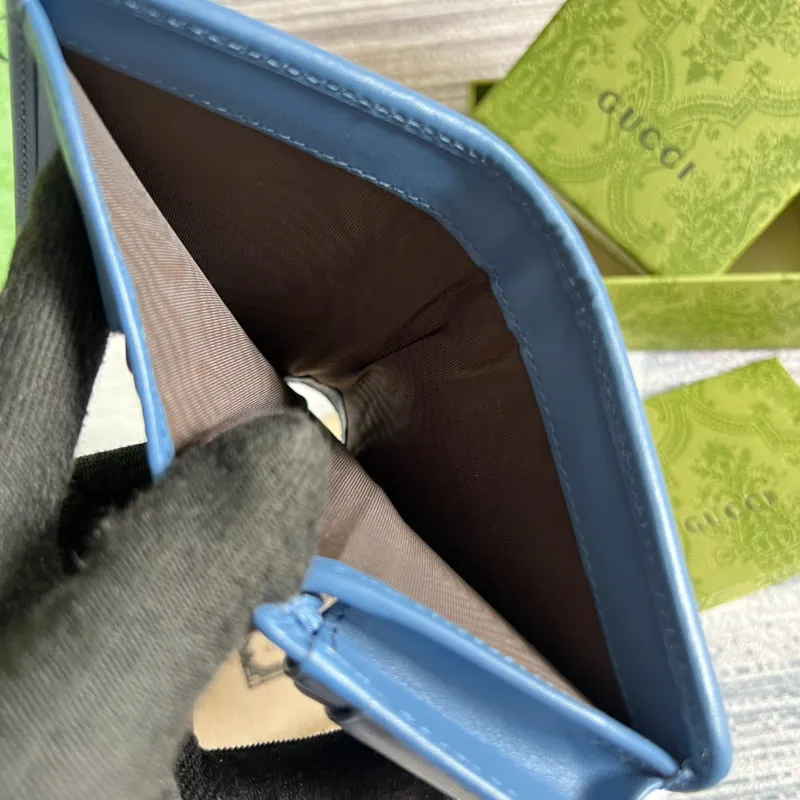 Gucci 466492 GG Marmont pouzdro na karty v modré barvě