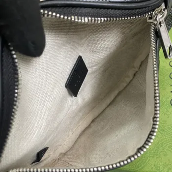 Gucci 658582 GG embosovaná taška přes pás Černá GG embosovaná kůže