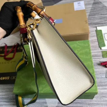 Gucci 702721 Diana Malá Taška přes Rameno Bílá kůže