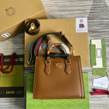 Gucci 702721 Diana Malá Taška přes Rameno Hnědá Kůže