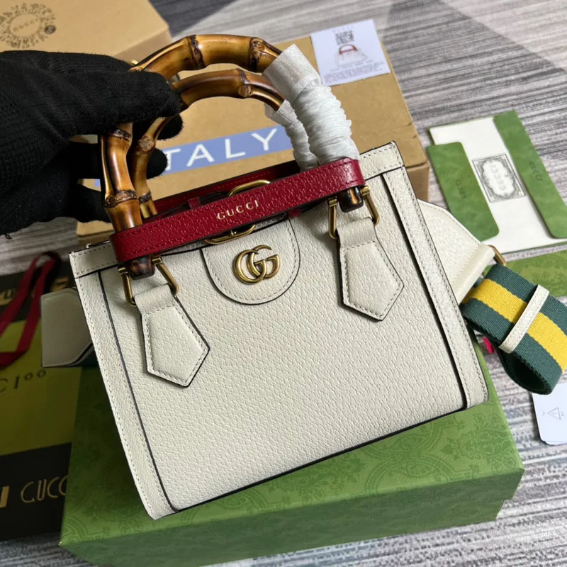 Gucci 702732 Gucci Diana Mini Tote Bag Bílá kůže