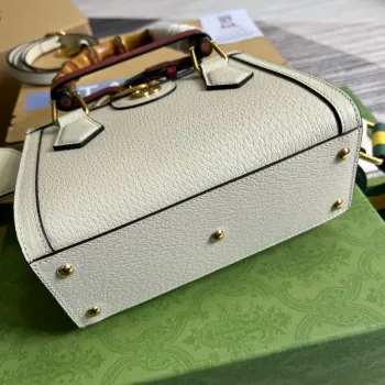 Gucci 702732 Gucci Diana Mini Tote Bag Bílá kůže