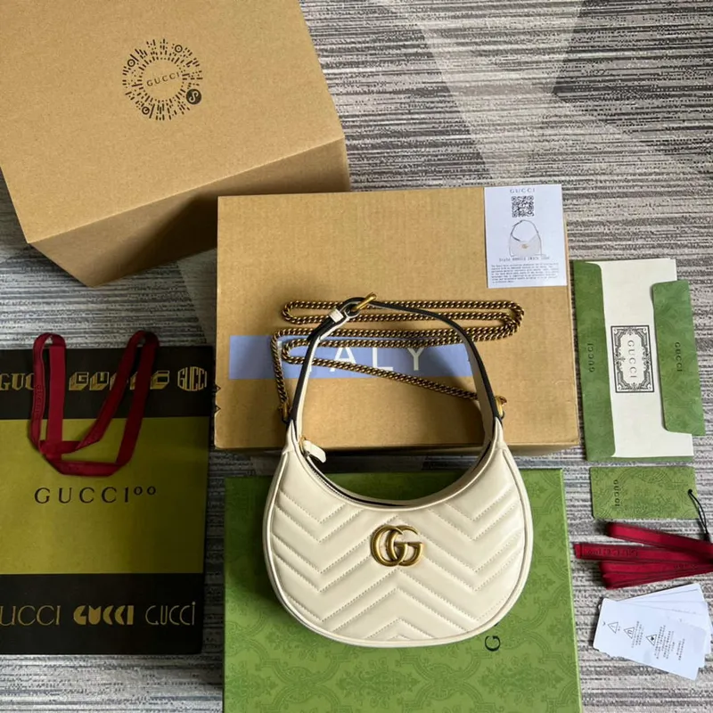 Gucci 699514 GG Marmont mini taška ve tvaru půlměsíce bílá