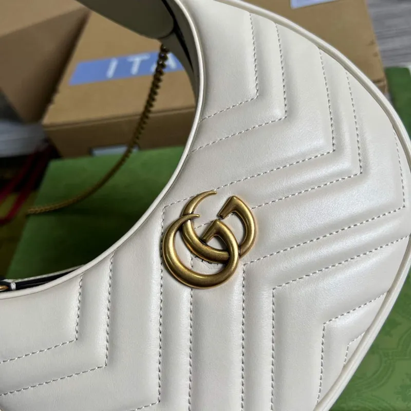 Gucci 699514 GG Marmont mini taška ve tvaru půlměsíce bílá