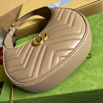 Gucci 699514 GG Marmont mini taška ve tvaru půlměsíce Světle růžová