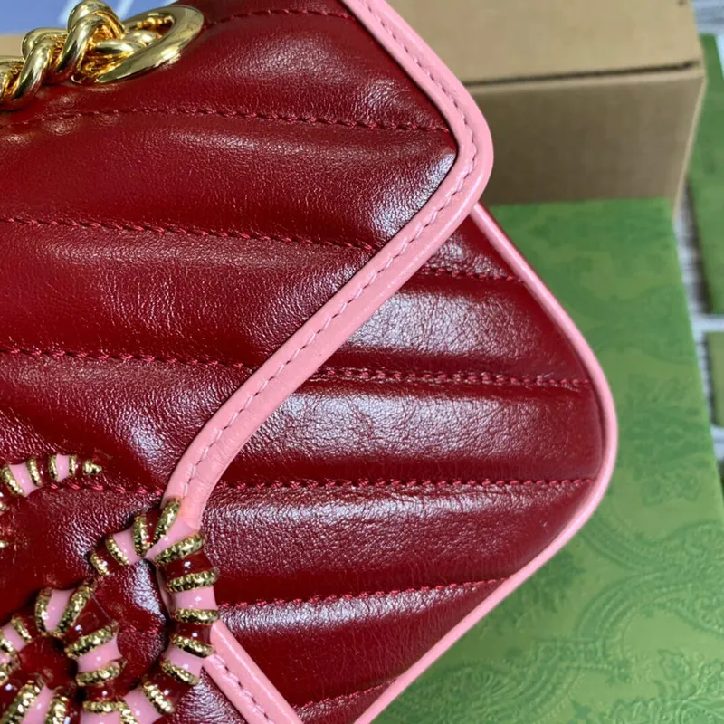 Gucci 446744 GG Marmont Mini Matelassé Kabelka přes rameno Tmavě červená