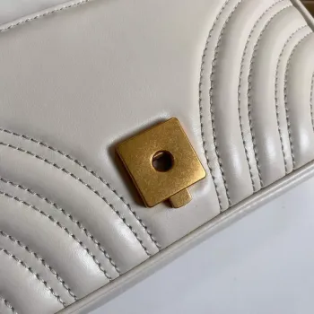 Gucci 446744 GG Marmont Matelassé Mini Taška Bílá