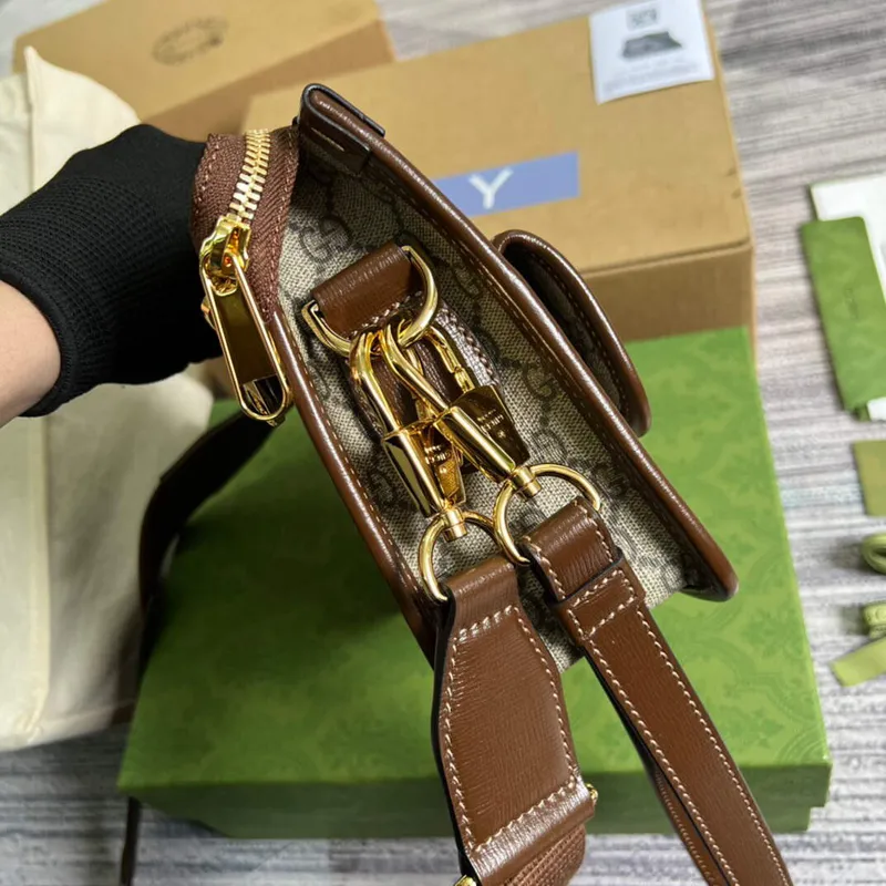 Gucci 674164 Messenger Bag s propleteným G Hnědá
