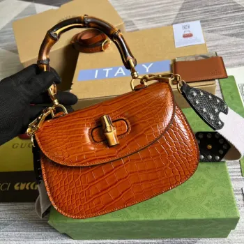 Gucci 675797 Gucci Bamboo 1947 malá kabelka s horním držadlem Hnědá