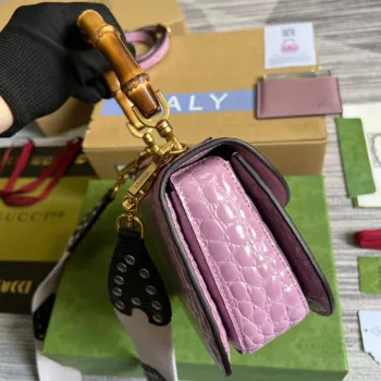 Gucci 675797 Gucci Bamboo 1947 malá kabelka s horním uchopem Růžová