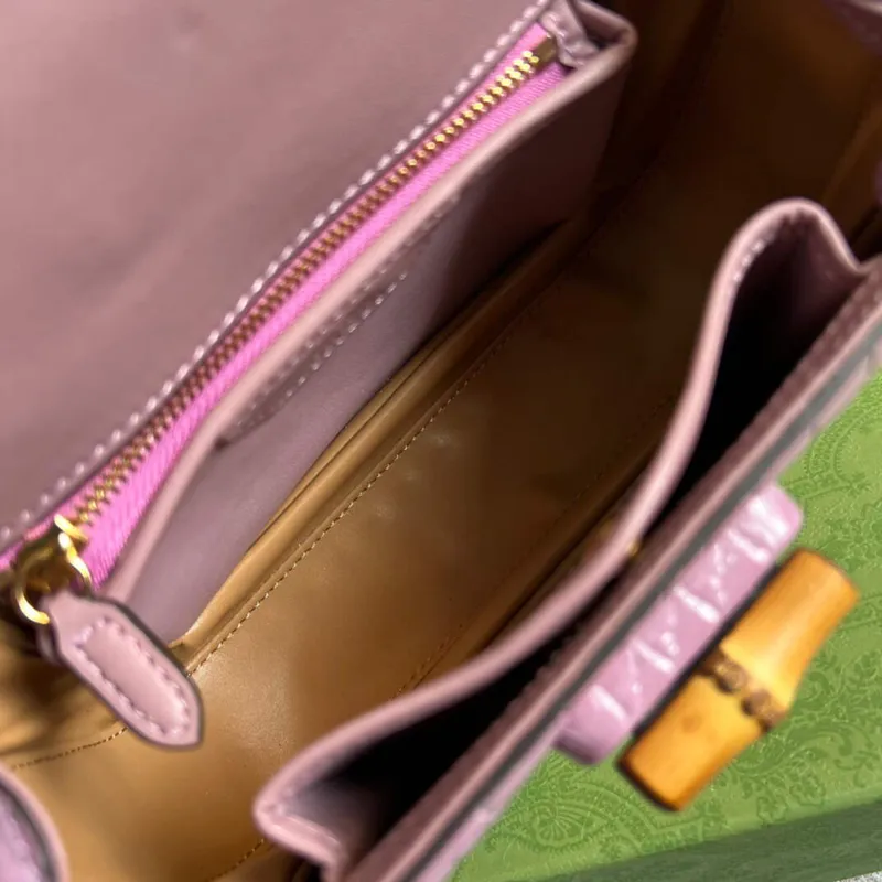 Gucci 675797 Gucci Bamboo 1947 malá kabelka s horním uchopem Růžová