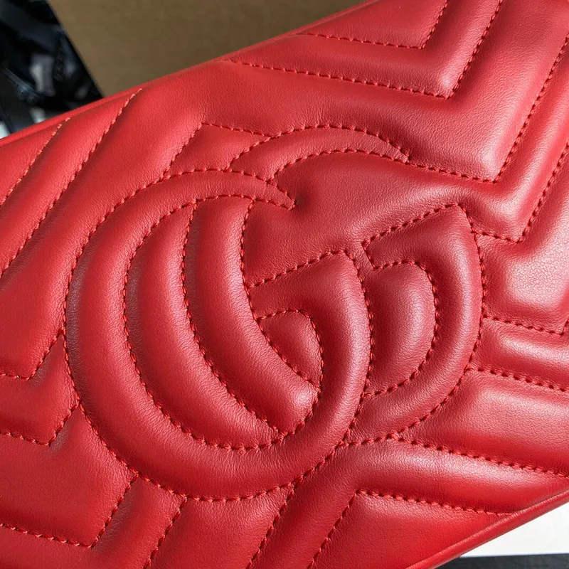 Gucci 447632 GG Marmont Malá Matelassé Kabelka přes rameno Červená