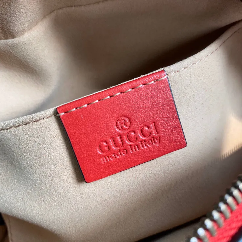 Gucci 447632 GG Marmont Malá Matelassé Kabelka přes rameno Červená
