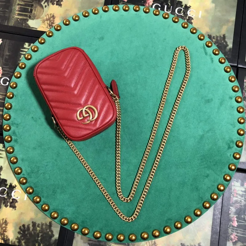 Gucci 598597 GG Marmont mini taška červená
