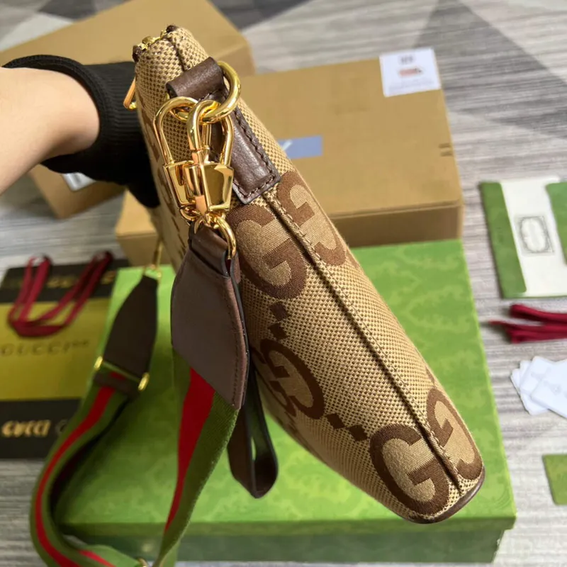 Gucci 699130 Jumbo GG Messenger Bag