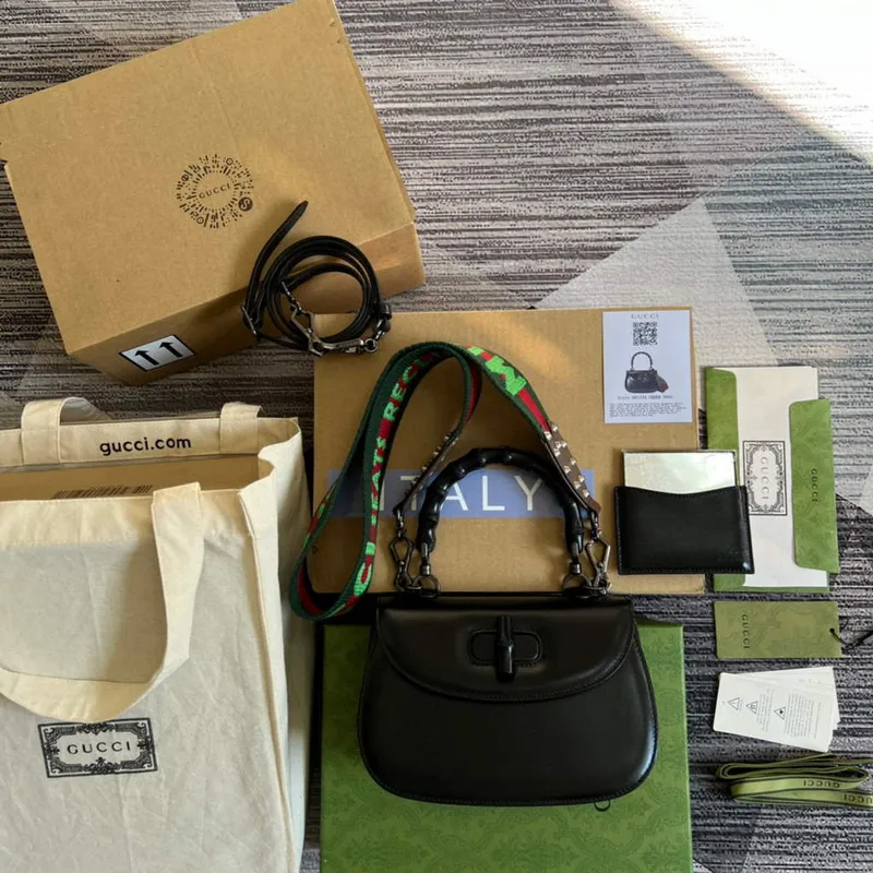 Gucci Bamboo1947 malá kabelka s horním uchopem 675797 Černá stříbrná