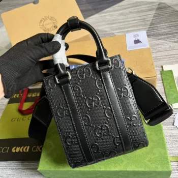 Gucci 696010 GG Embossed Mini Tote Bag Černá
