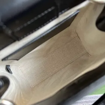 Gucci 696010 GG Embossed Mini Tote Bag Černá