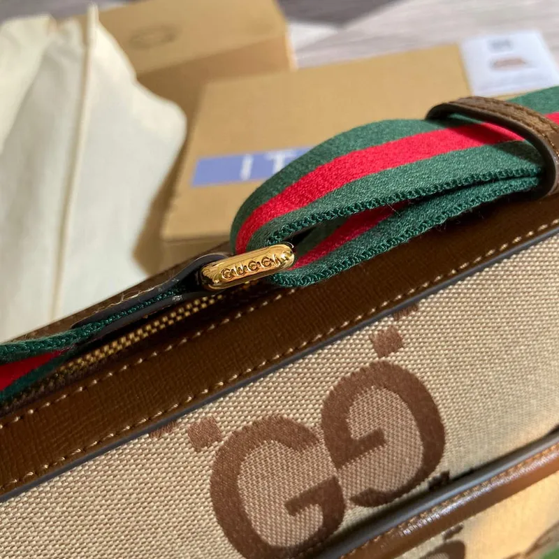 Gucci 675891 Messenger taška s jumbo GG Hnědá