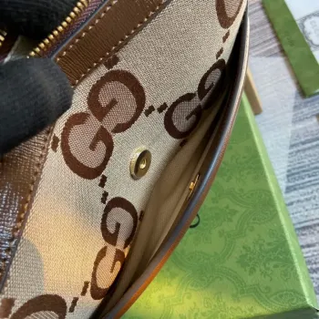 Gucci 675891 Messenger taška s jumbo GG Hnědá
