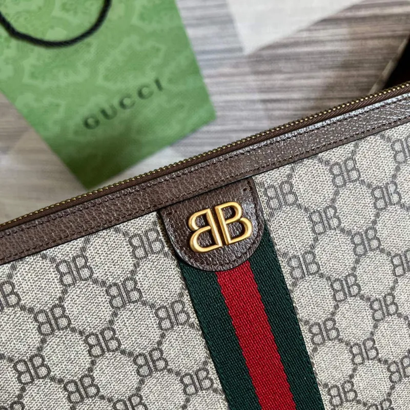 Gucci 688378 Gucci taška Pouch Begie