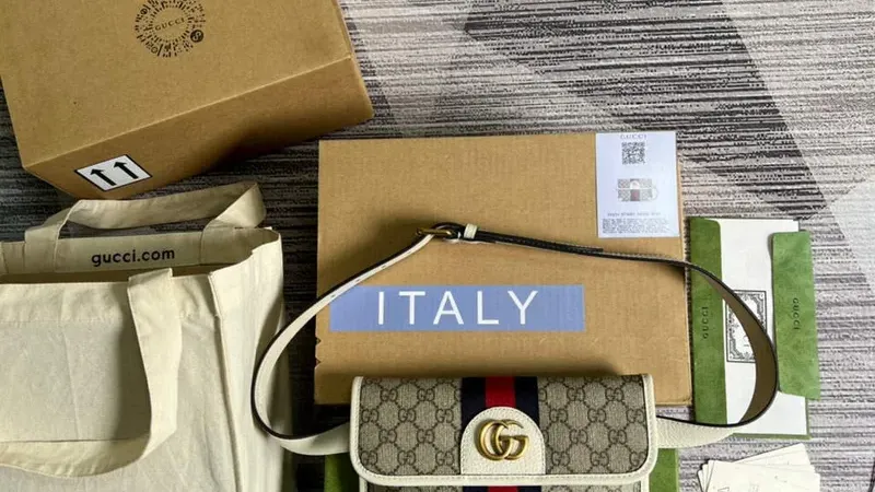 Gucci 674081 Ophidia White Belt Bag — Modern Vintage Elegance