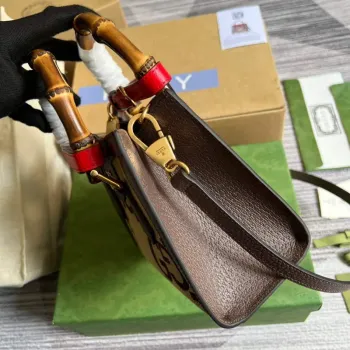 Gucci 655661 Gucci Diana jumbo GG Mini Tote Bag Hnědá