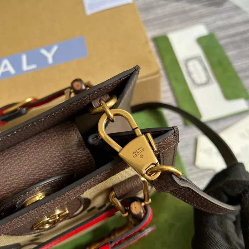 Gucci 655661 Gucci Diana jumbo GG Mini Tote Bag Hnědá