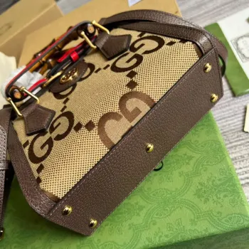 Gucci 655661 Gucci Diana jumbo GG Mini Tote Bag Hnědá